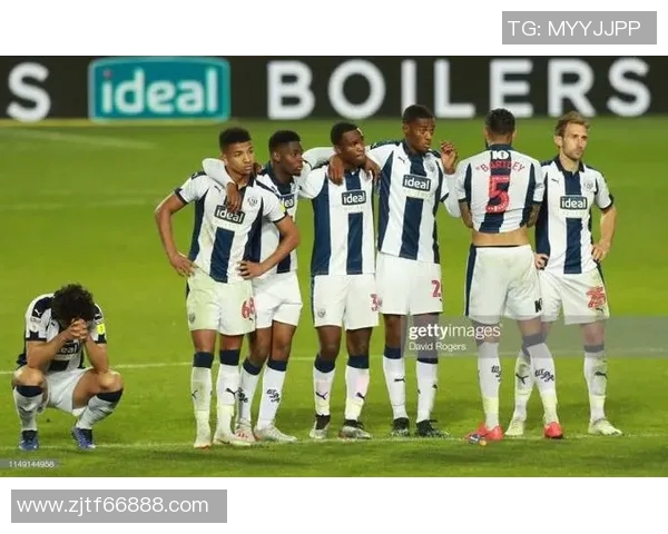 足球明星穿破鞋的精彩瞬间与背后故事分享